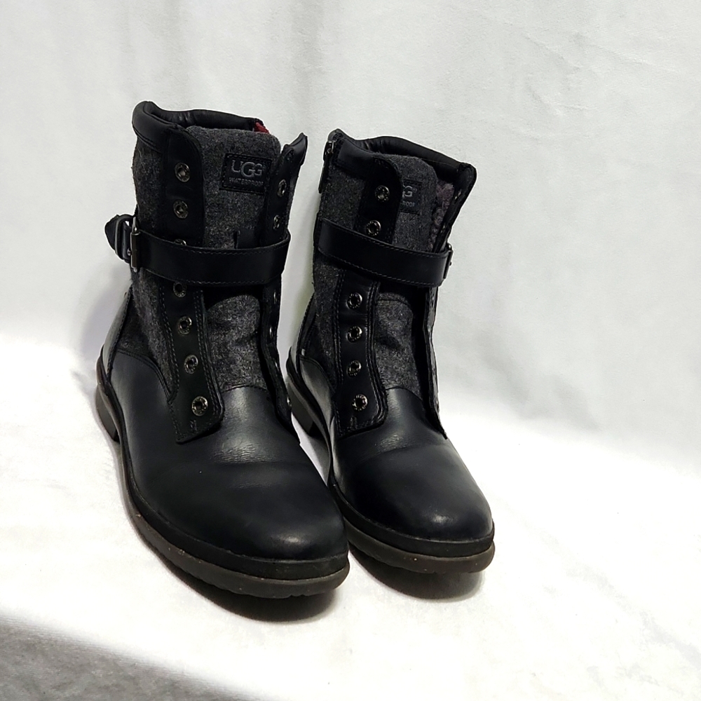 UGG Kesey boots size 6 1/2